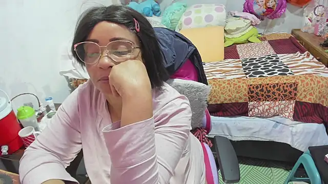 Mrs_mommy_'s cam snapshot