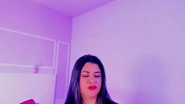 TianaGlow26's cam snapshot