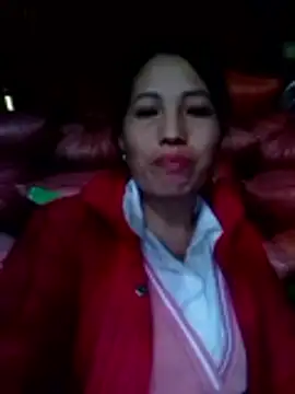 Gummiesu live sex cam