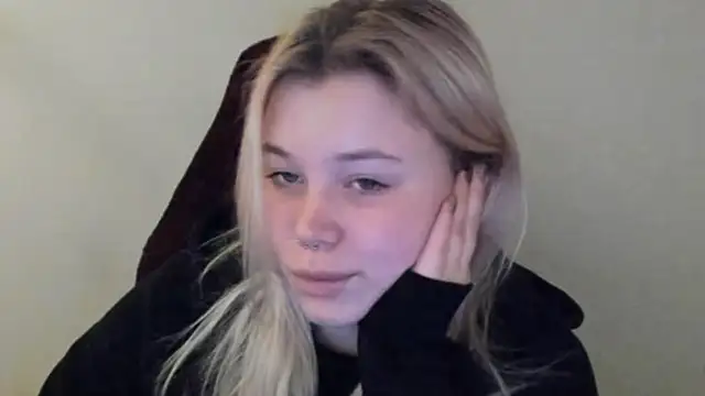 Lulu_Di live sex cam