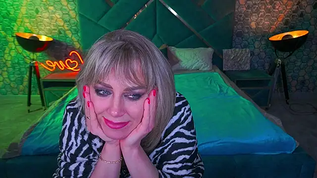 CandyLadyyy's cam snapshot