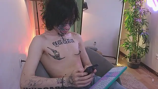 em0_b0y live sex cam