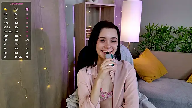 ElizabethMilller_'s cam snapshot