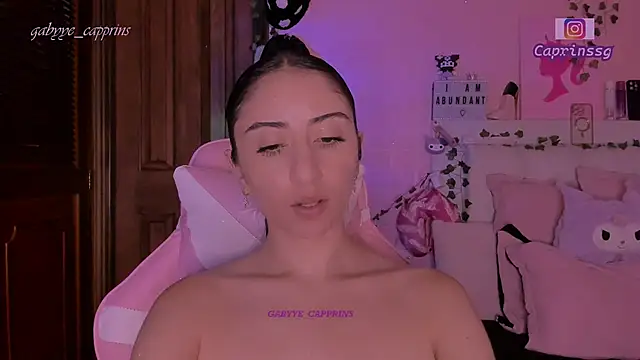 gabyye_capprins's cam snapshot