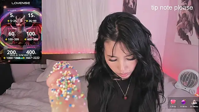 Miss_Charlottet's cam snapshot