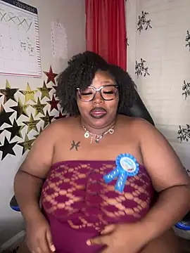 Chocolatebunnyxx96 live sex cam