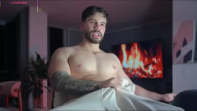 Valenthino_Salvatore live sex cam