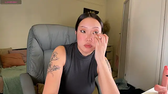 ElinaMotion's cam snapshot