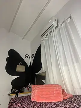 Katty_honey_'s cam snapshot