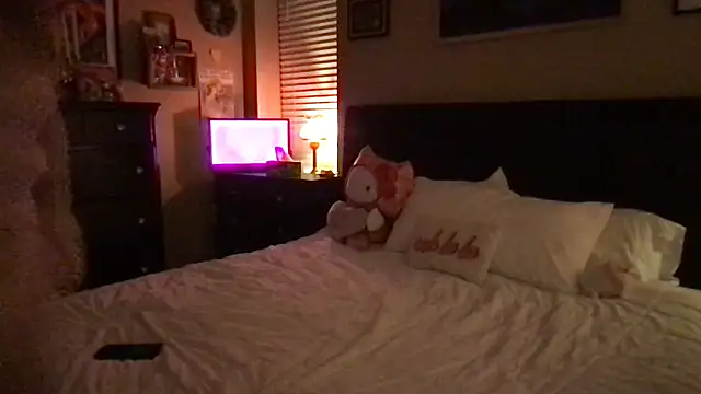 misspollypeach's cam snapshot