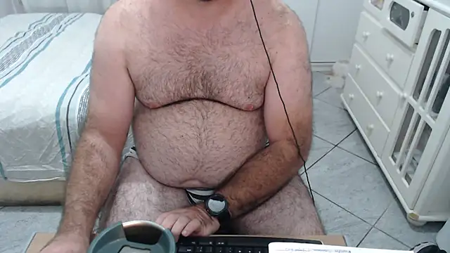 MysterBearMG live sex cam