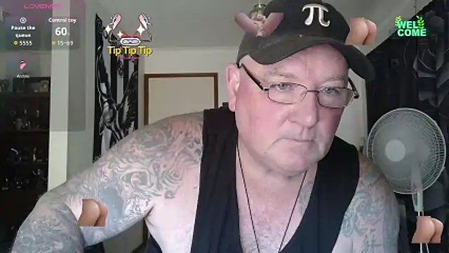 KINKYBLUEYES69 live sex cam