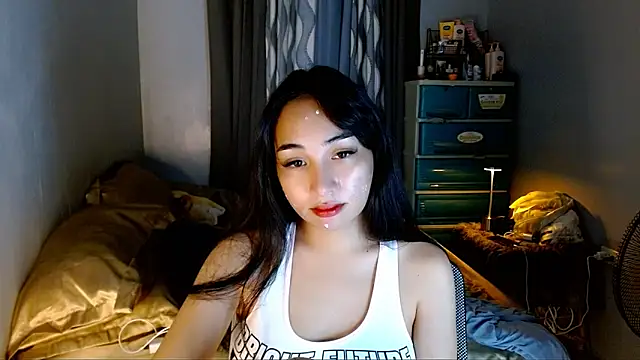 SweetLilly_18 live sex cam