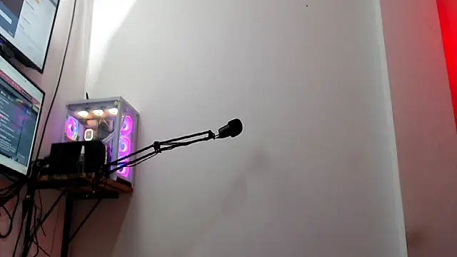 bdsmforever18's cam snapshot