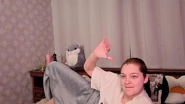 BevHanni live sex cam