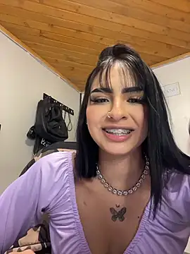 Hilary_pinkk's cam snapshot