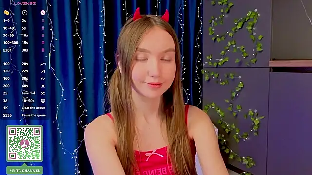 ElfredaTupy live sex cam