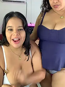 twocurvylatins live sex cam