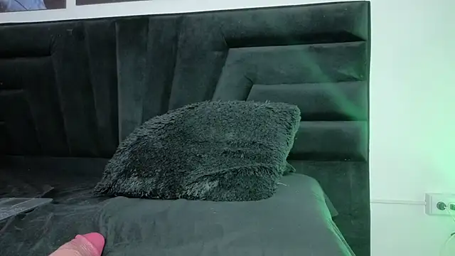 JuanCamiilo_66 live sex cam