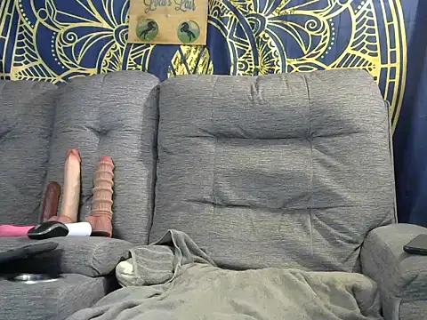 lovely_lola1111's cam snapshot