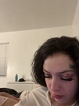 exoticmisfitt's cam snapshot