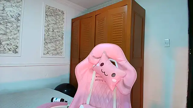 Danella_houston's cam snapshot