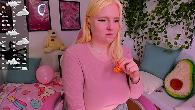 art_lovee's cam snapshot