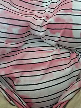 Priya_Bong's cam snapshot