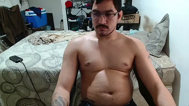 Leonino231 live sex cam