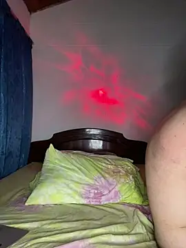 maximo_torreychelli's cam snapshot