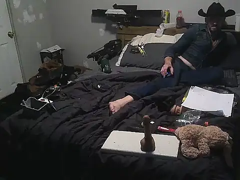 Bi_curious86 live sex cam