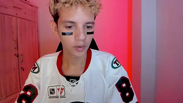 tylernova live sex cam