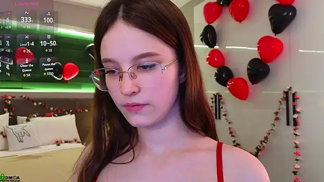 Rina_Red's cam snapshot