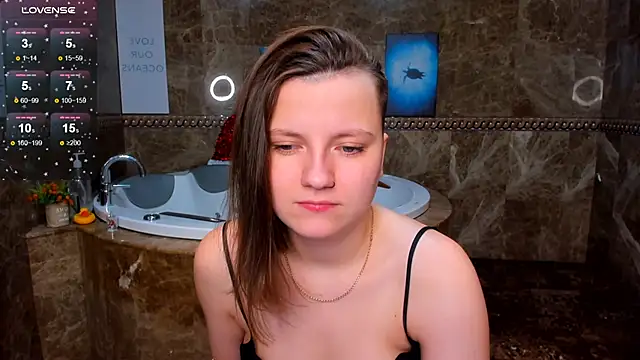 MelindaTin's cam snapshot