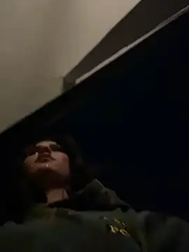 addictedtoari's cam snapshot