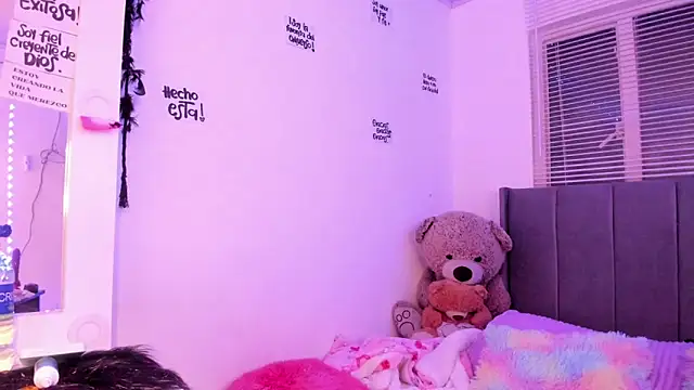 Sofi_13_05's cam snapshot