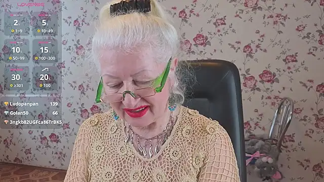 Maya_Mayflower live sex cam