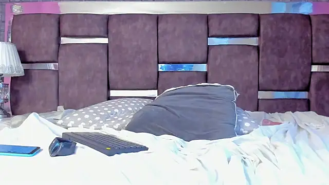 AmberOnassis live sex cam