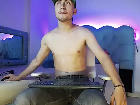 Oliver_Benedet's cam snapshot