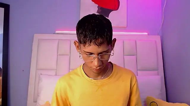 Nick_Collins18's cam snapshot