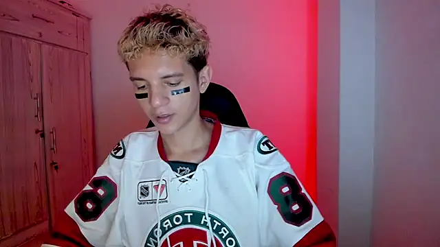 tylernova's cam snapshot