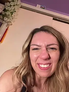 AmberLustXXX's cam snapshot