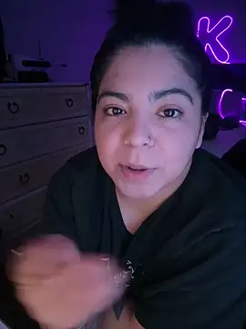 kimmiakiss22's cam snapshot