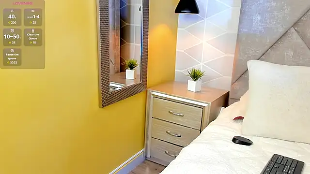 Jade_Whisper's cam snapshot