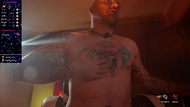 LuckyAlexx live sex cam