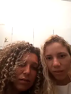 LoiraQuente69's cam snapshot