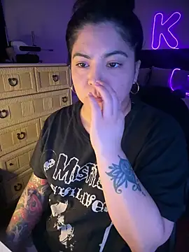 kimmiakiss22's cam snapshot