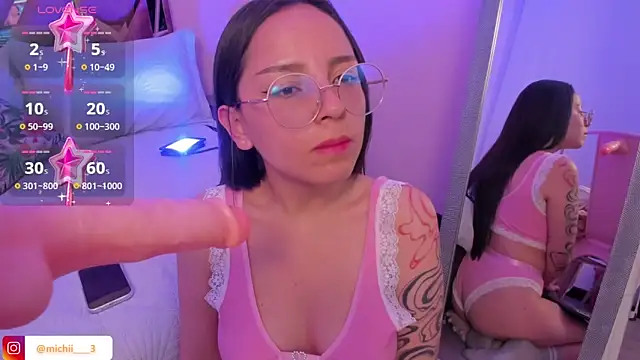 Kittyy_patitas_suaves's cam snapshot