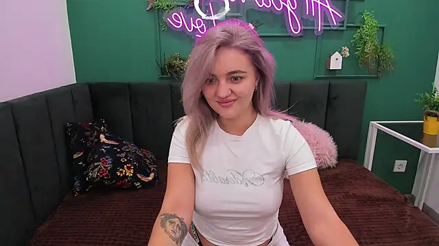 KatieBlossom_'s cam snapshot