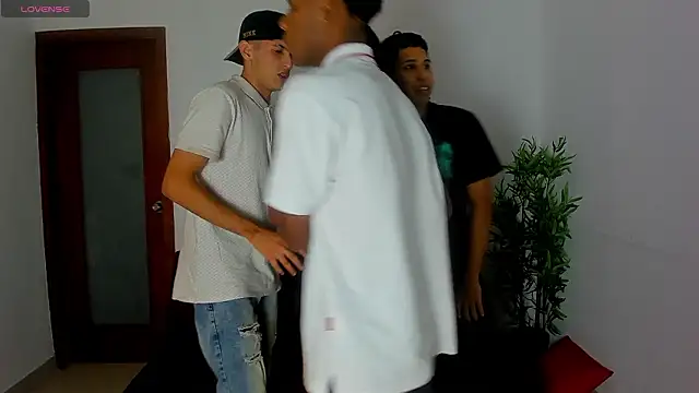 Crazy_porkys live sex cam